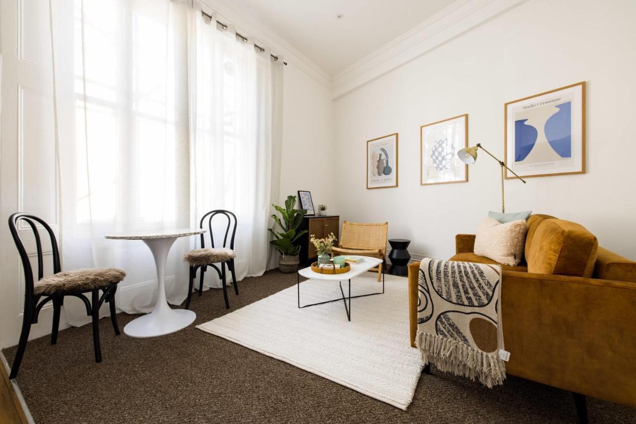 Appartamento Spacious With Office & Rear Terrace Londra