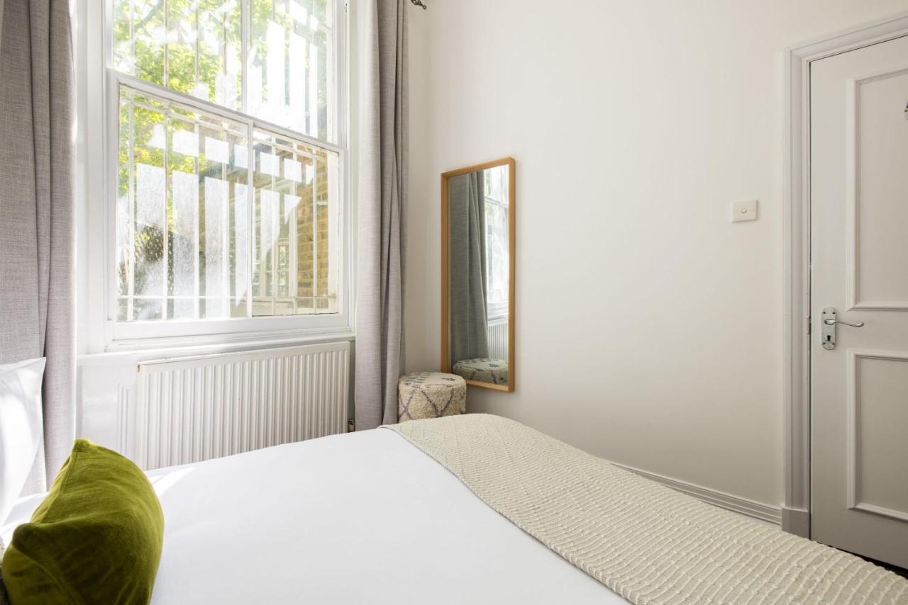 Appartamento Spacious With Office & Rear Terrace Londra