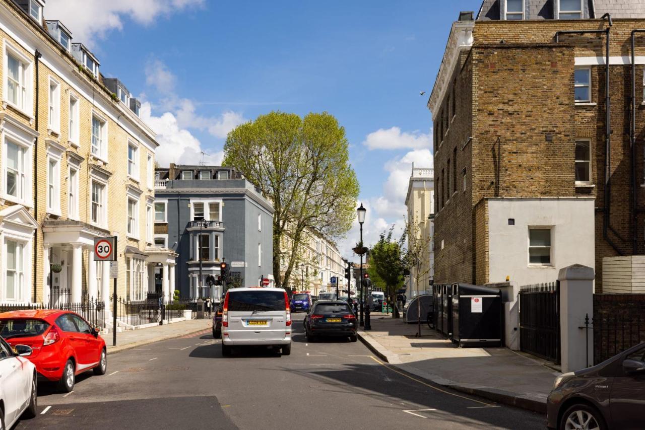 Spacious With Office & Rear Terrace Londra